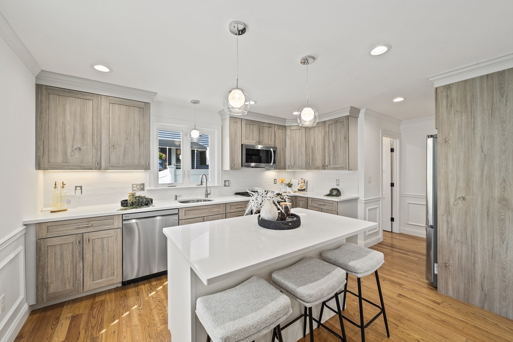 61 Gale Street, Unit 1 Waltham, MA 02453 - Photo 3 of 42