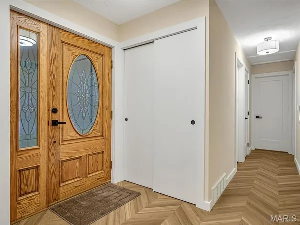 $329,000 | 1007 North Hillcrest Drive, Sparta, IL 62286