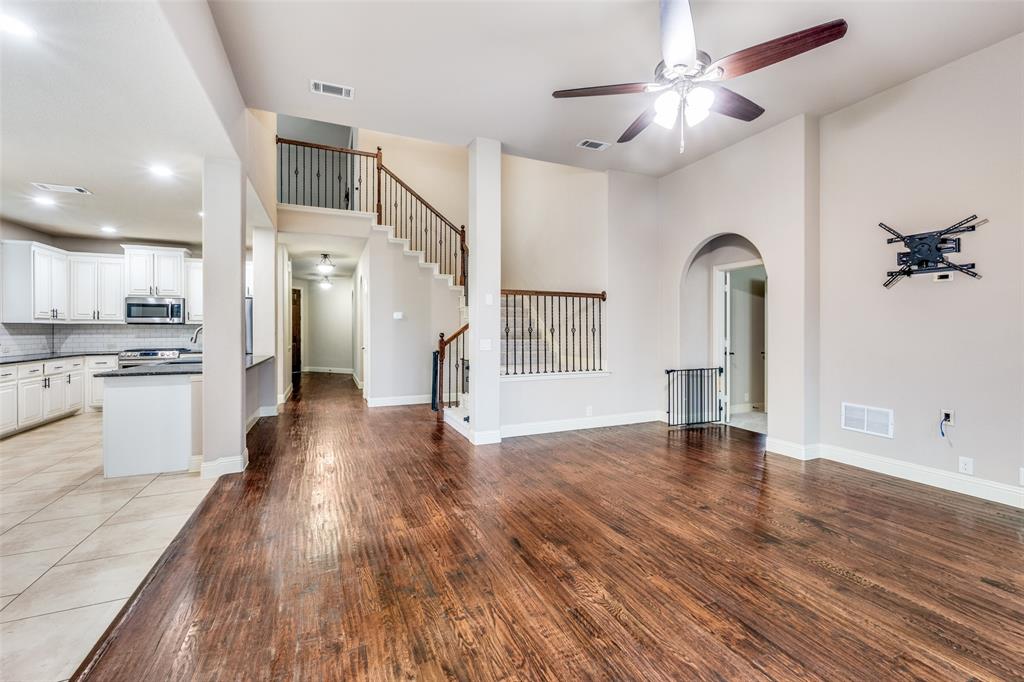 1137 Cardinal Ridge Road Burleson, TX 76028 - Photo 8 of 28