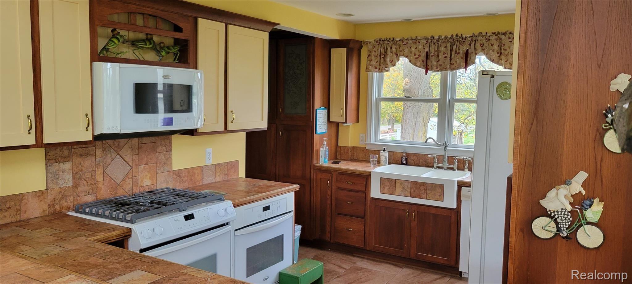 2388 Millville Road Lapeer, MI 48446 - Photo 33 of 71 20211012_143948.jpg