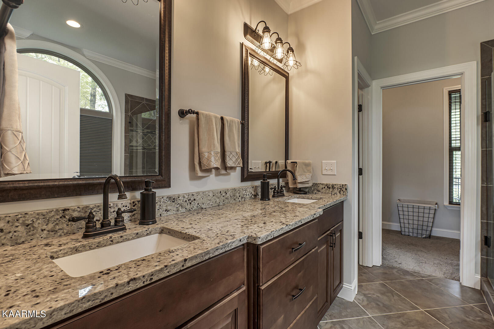 957 Stump Hollow Road Spring City, TN 37381 - Photo 26 of 60 26_StumpHollowRoad_957_MasterBath01