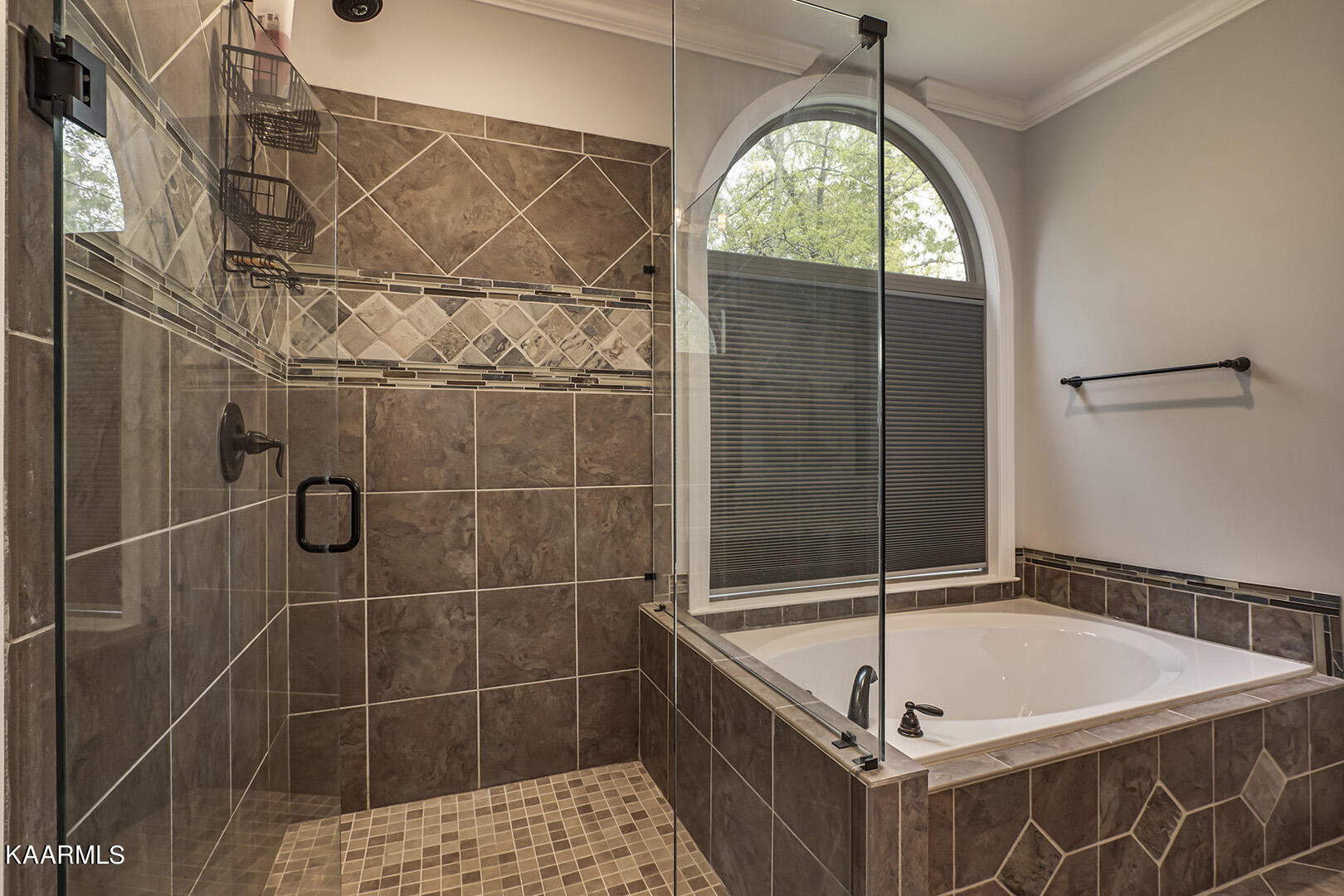 957 Stump Hollow Road Spring City, TN 37381 - Photo 27 of 60 27_StumpHollowRoad_957_MasterBath02