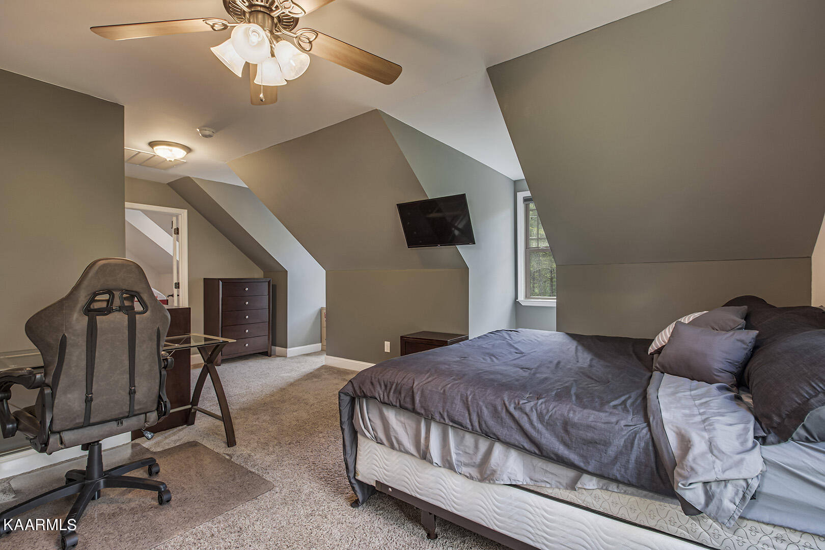 957 Stump Hollow Road Spring City, TN 37381 - Photo 37 of 60 37_StumpHollowRoad_957_Bedroom2_03