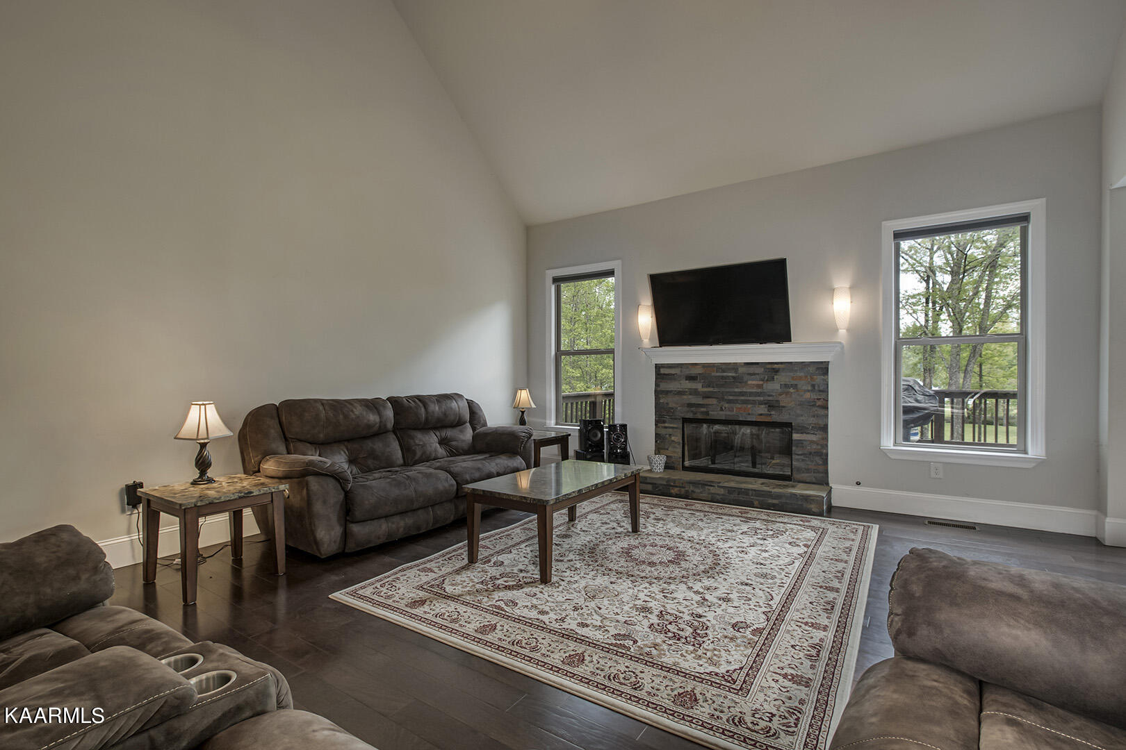 957 Stump Hollow Road Spring City, TN 37381 - Photo 8 of 60 08_StumpHollowRoad_957_Living02
