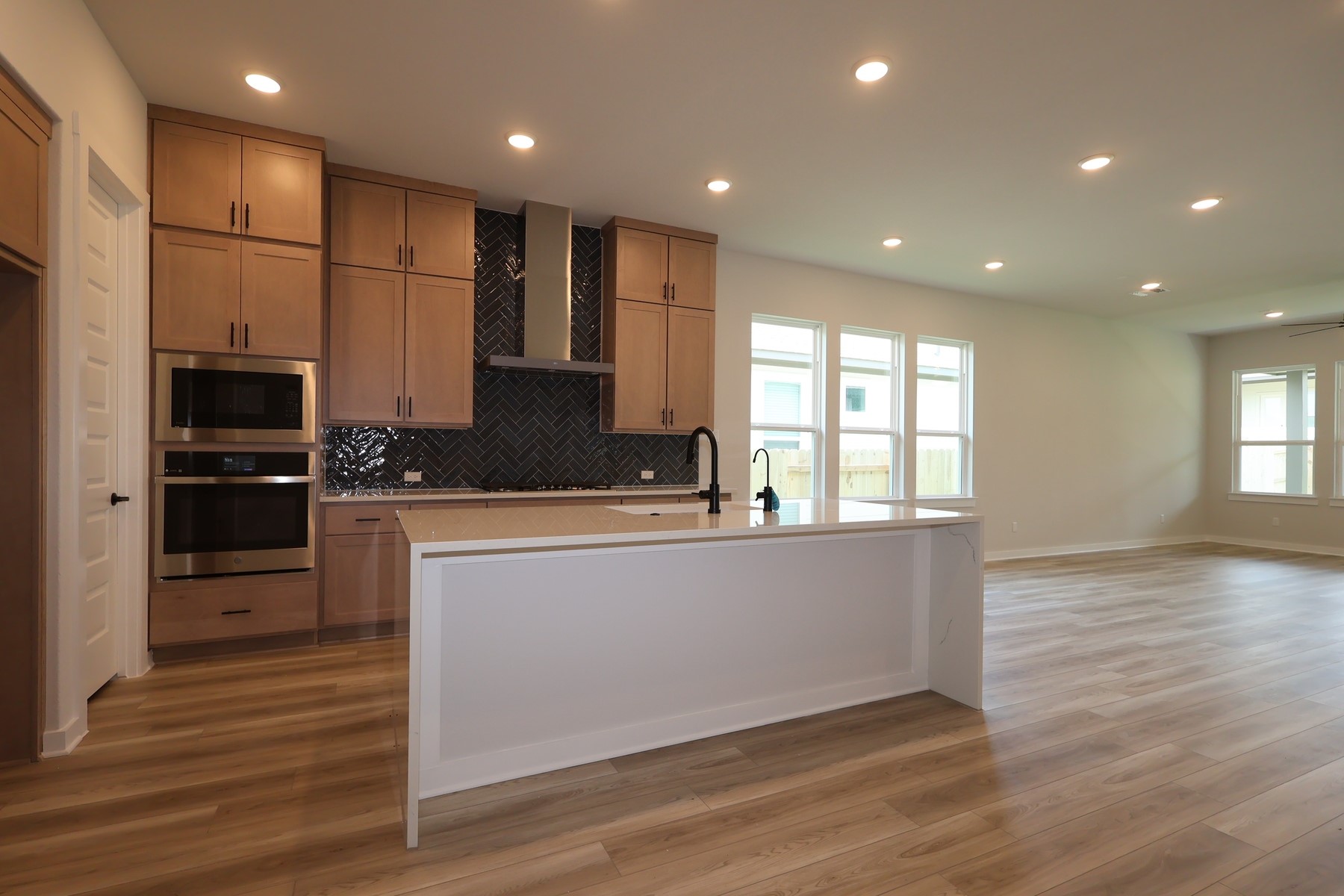 328 Marisol Bend Georgetown, TX 78626 - Photo 14 of 17