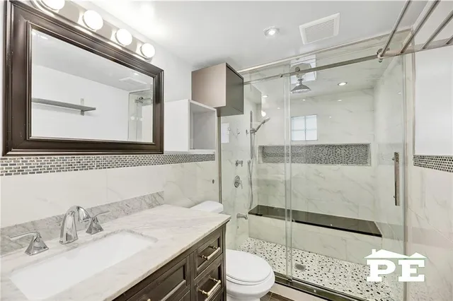 $1,100,000 | 3222 Kings Highway | Midwood