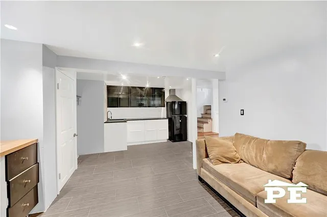 $1,100,000 | 3222 Kings Highway | Midwood