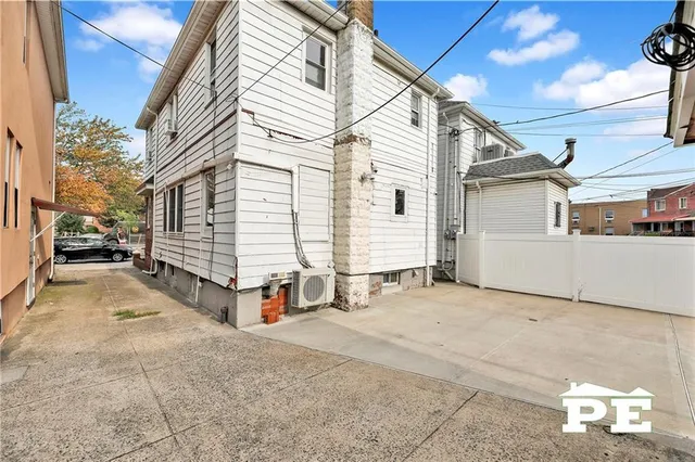 $1,100,000 | 3222 Kings Highway | Midwood