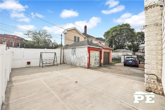 $1,100,000 | 3222 Kings Highway | Midwood
