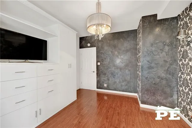 $1,100,000 | 3222 Kings Highway | Midwood