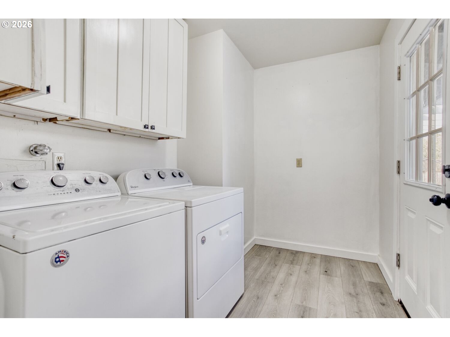 13405 Southwest Park Way Beaverton, OR 97005 - Photo 28 of 36 Laundry