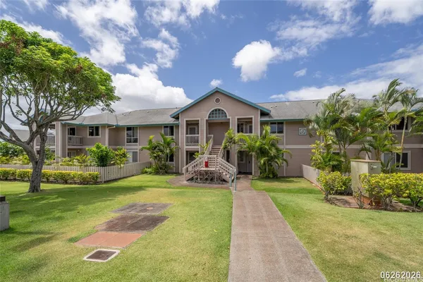 $2,800 | 94-870 Lumiauau Street, Unit J204, Waipahu, HI 96797