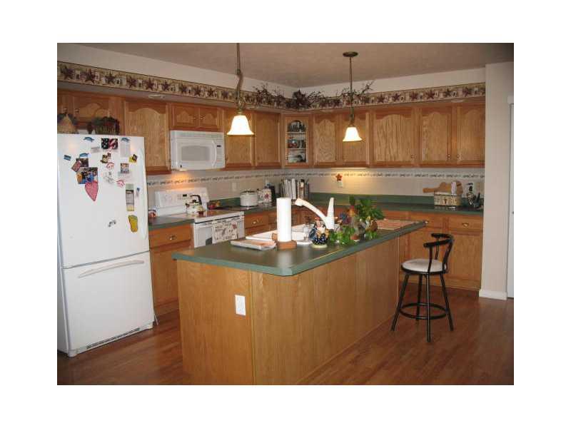 125 Manjit Road Somerset, PA 15501 - Photo 3 of 19 Kitchen.
