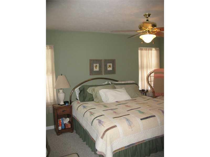 125 Manjit Road Somerset, PA 15501 - Photo 5 of 19 Master Bedroom.