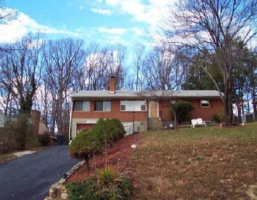 1024 Glenn Ridge Road Northwest Roanoke, VA 24017 - Photo 1 of 1 Listing Photo