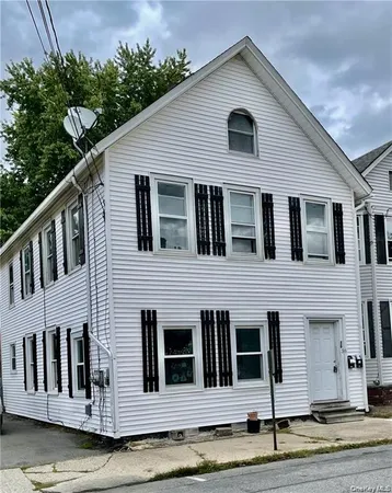 $1,675 | 36 King Street, Unit 1, Port Jervis, NY 12771