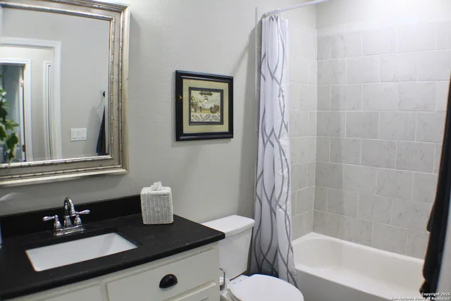 $1,850 | 320 Lighthouse, Canyon Lake, TX 78133