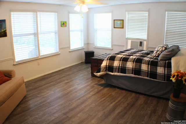 $1,850 | 320 Lighthouse, Canyon Lake, TX 78133