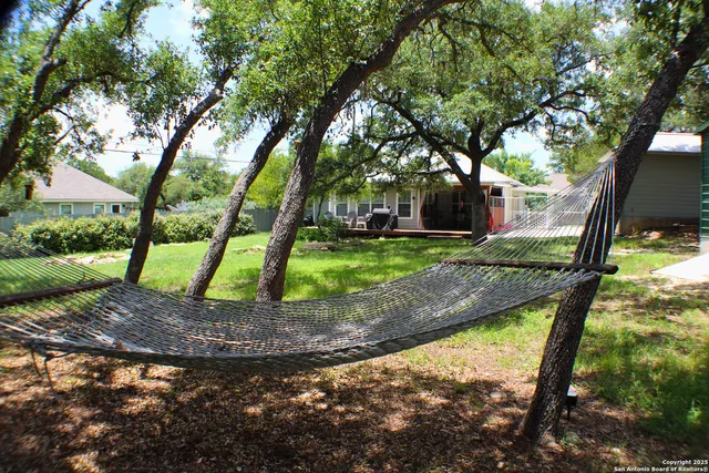 $1,850 | 320 Lighthouse, Canyon Lake, TX 78133