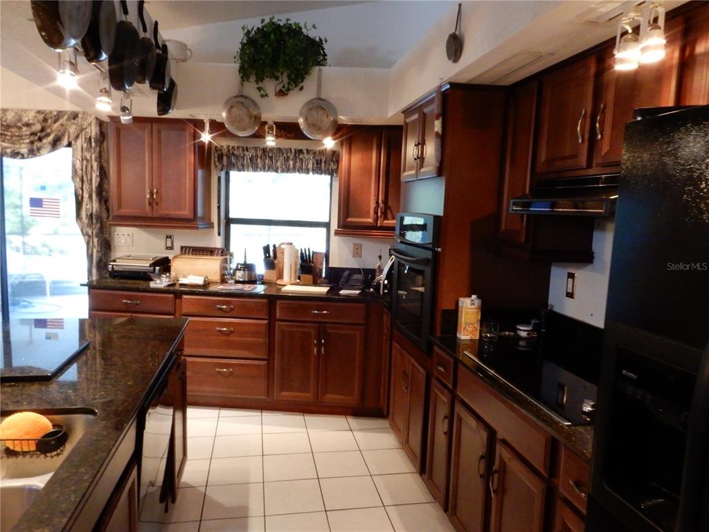 7222 Auburn Lane New Port Richey, FL 34654 - Photo 8 of 46