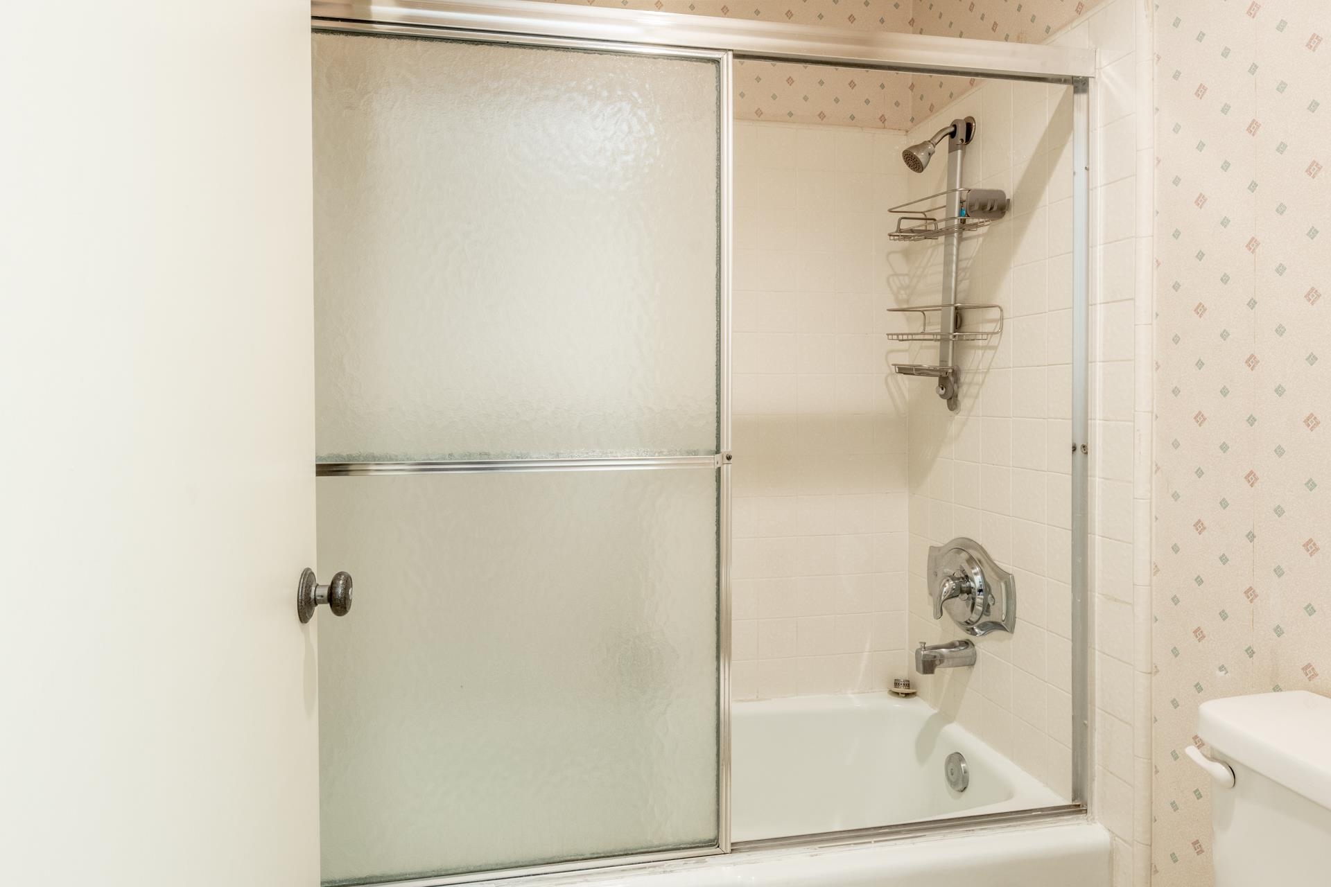 25 Lee Road, Unit 161 Mammoth Lakes, CA 93546 - Photo 23 of 43 a bathroom with a shower