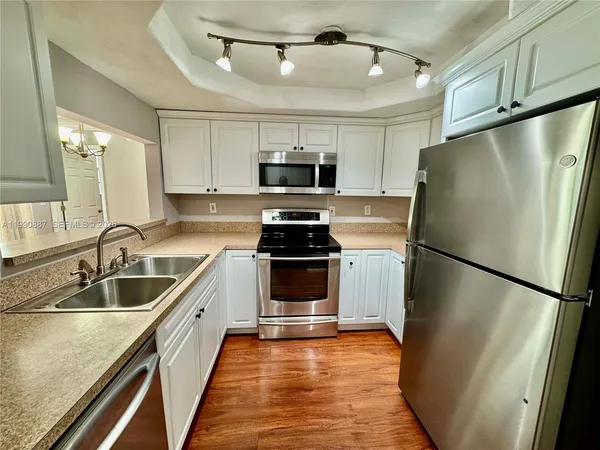 $2,400 | 3610 Southwest 114th Avenue, Unit 4202, Miami, FL 33165