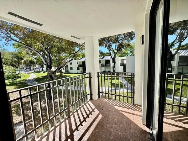 $2,400 | 3610 Southwest 114th Avenue, Unit 4202, Miami, FL 33165