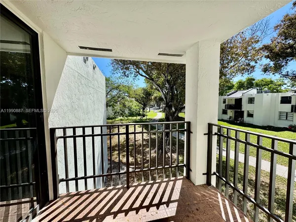 $2,400 | 3610 Southwest 114th Avenue, Unit 4202, Miami, FL 33165