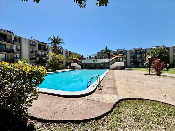 $2,400 | 3610 Southwest 114th Avenue, Unit 4202, Miami, FL 33165