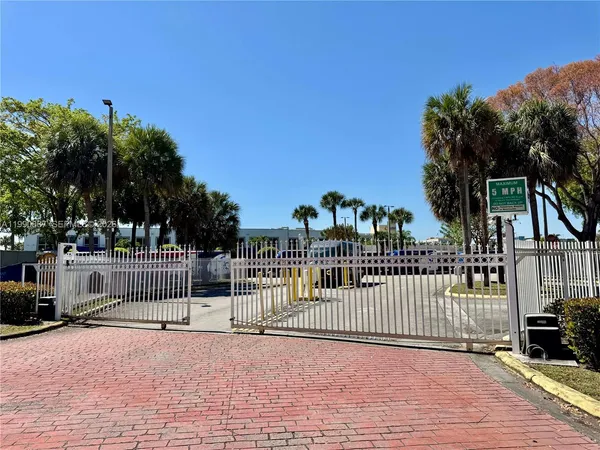 $2,400 | 3610 Southwest 114th Avenue, Unit 4202, Miami, FL 33165