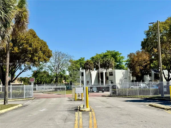 $2,400 | 3610 Southwest 114th Avenue, Unit 4202, Miami, FL 33165