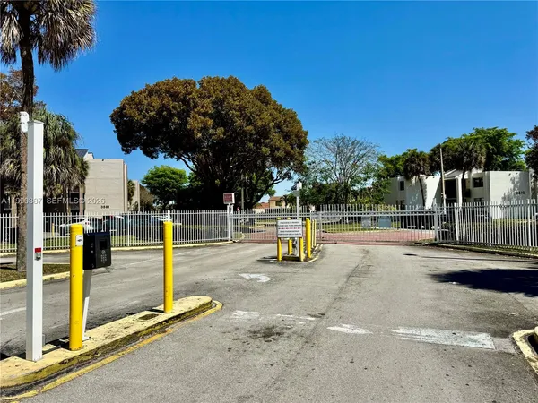 $2,400 | 3610 Southwest 114th Avenue, Unit 4202, Miami, FL 33165