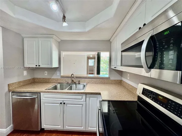 $2,400 | 3610 Southwest 114th Avenue, Unit 4202, Miami, FL 33165