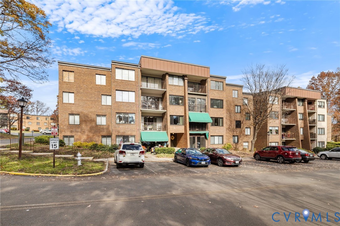 1501 Largo Road, Unit 301 Henrico, VA 23238 - Photo 2 of 40