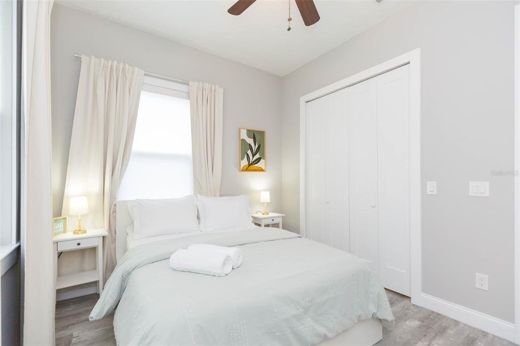 2901 N Boulevard Tampa, FL 33602 - Photo 23 of 63 a bedroom with a bed and a window