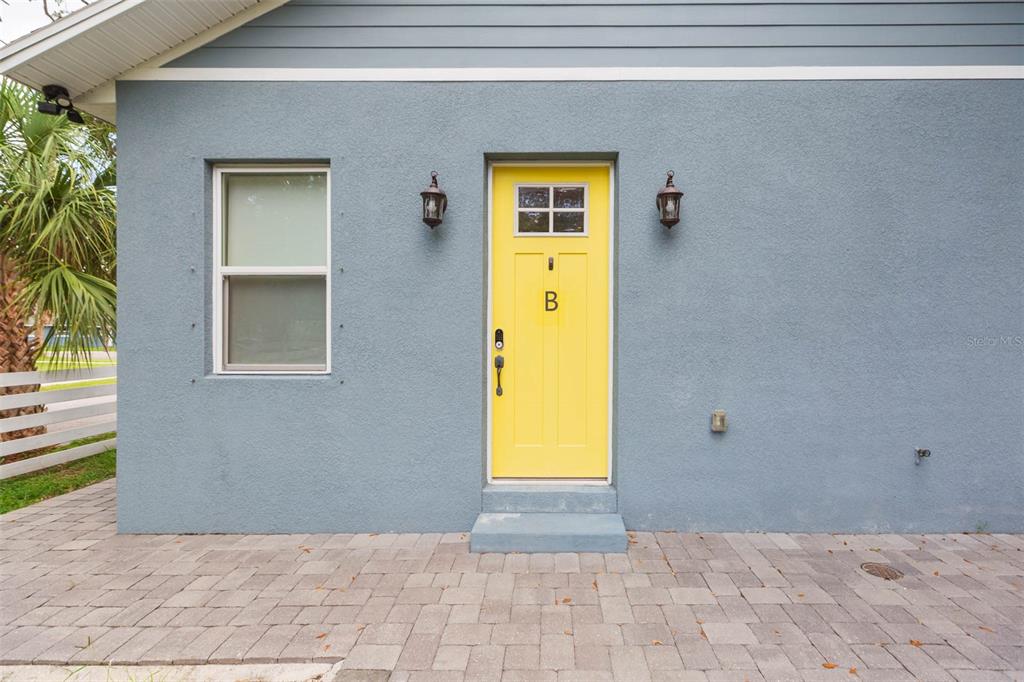 2901 N Boulevard Tampa, FL 33602 - Photo 49 of 63 a view of a house with a small yard