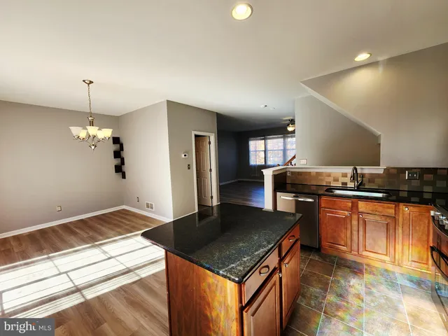 $2,400 | 2768 Fynamore Lane, Downingtown, PA 19335