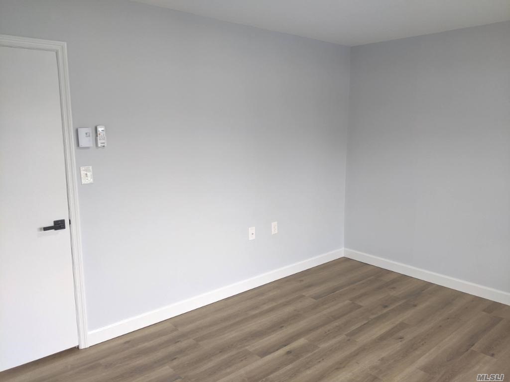 166 Ventry Court, Unit D Ridge, NY 11961 - Photo 11 of 13