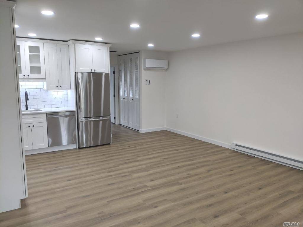 166 Ventry Court, Unit D Ridge, NY 11961 - Photo 6 of 13