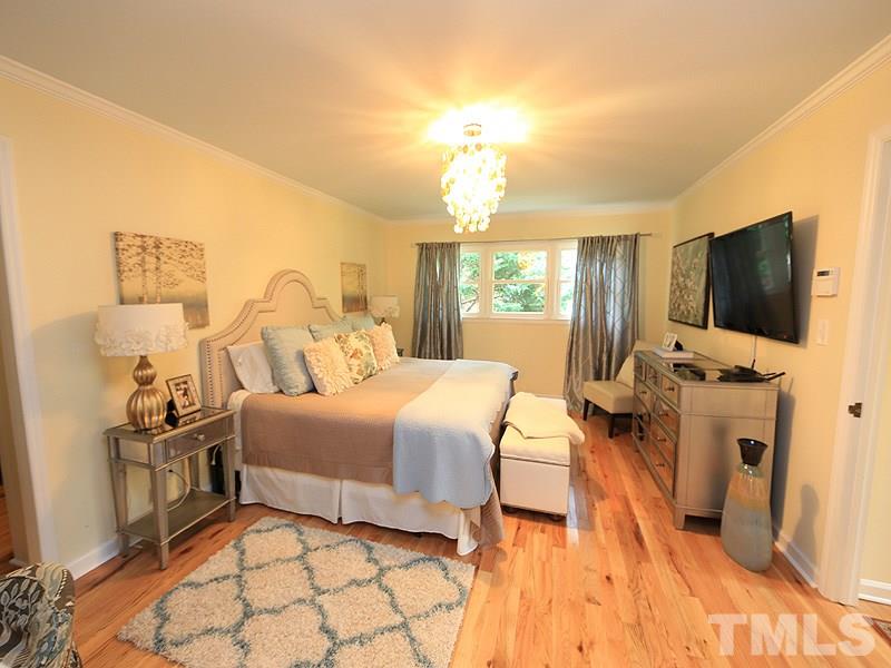 1105 Alcott Court Raleigh, NC 27609 - Photo 6 of 17 Gallery Image 6
