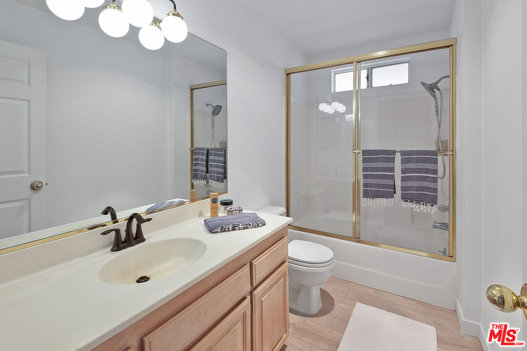 8473 Penfield Avenue Winnetka, CA 91306 - Photo 38 of 41