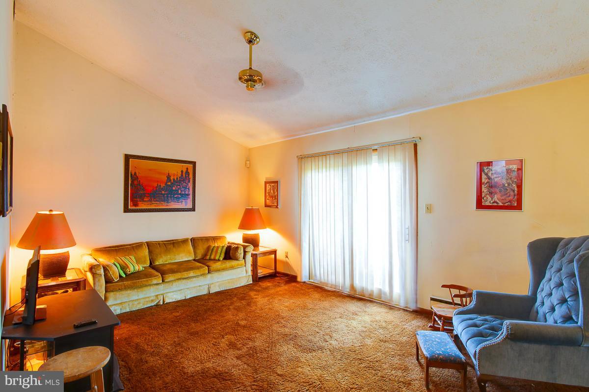2636 Coon Club Road Westminster, MD 21157 - Photo 24 of 29 Family Room