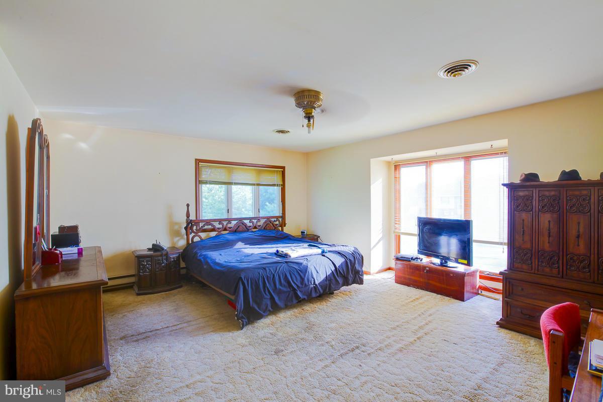 2636 Coon Club Road Westminster, MD 21157 - Photo 25 of 29 Bedroom (Master)