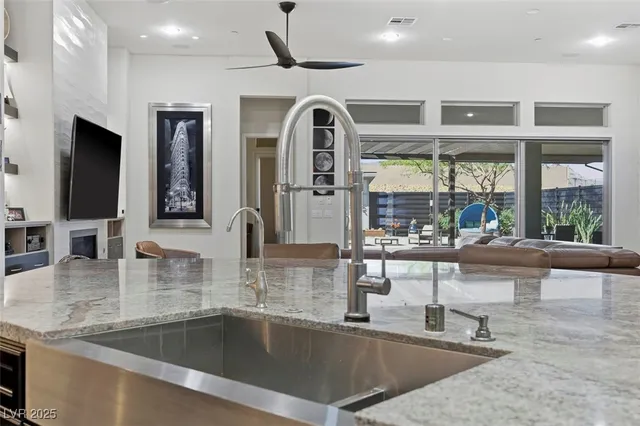 $1,795,000 | 1211 Lake Heights Court, Henderson, NV 89002