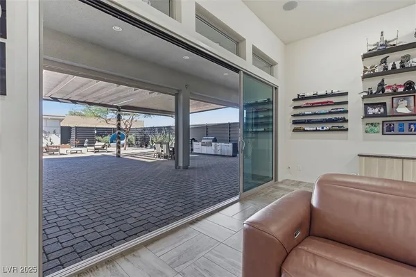 $1,745,000 | 1211 Lake Heights Court, Henderson, NV 89002