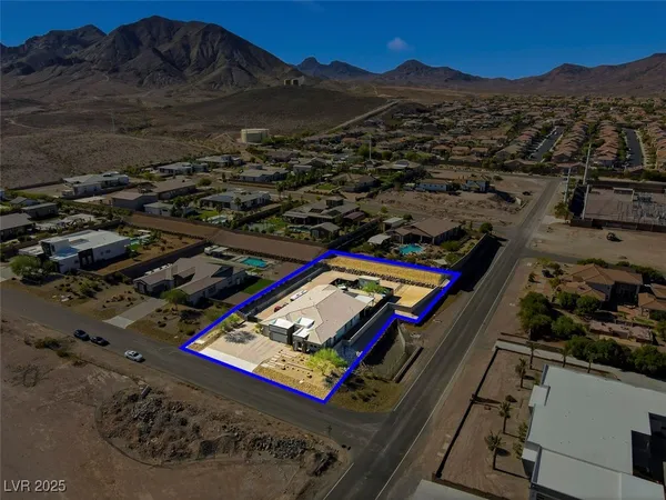 $1,745,000 | 1211 Lake Heights Court, Henderson, NV 89002