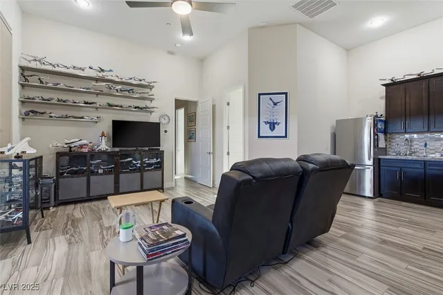 $1,795,000 | 1211 Lake Heights Court, Henderson, NV 89002