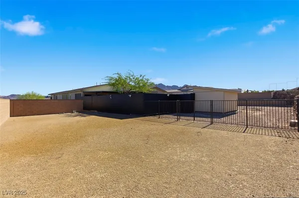 $1,745,000 | 1211 Lake Heights Court, Henderson, NV 89002