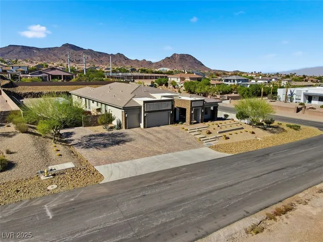 $1,795,000 | 1211 Lake Heights Court, Henderson, NV 89002