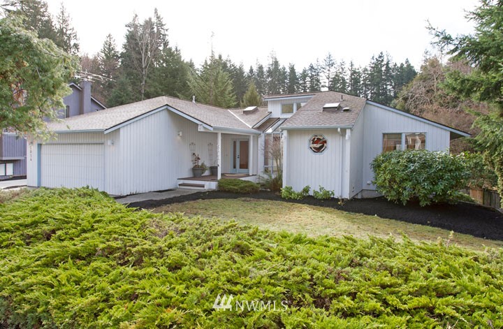 5914 150th Place Southwest Edmonds, WA 98026 - Photo 2 of 25 Gallery Image 2